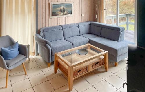 Posezení v ubytování Nice Home In Rechlin With Sauna