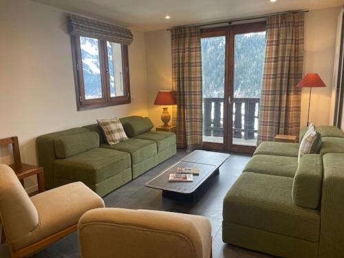 Spacieux Appartement 5 pièces, 8 pers, Proche centre et remontées, Parking - FR-1-676-220