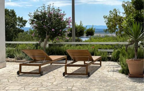 2 Bedroom Awesome Home In Jadranovo