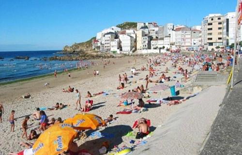 Gallery image of Piso al lado de la playa, ruta de los faros, etc in Malpica
