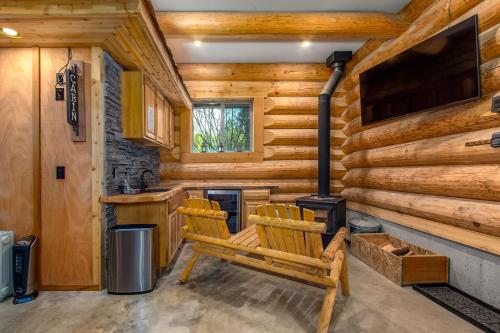 Μια τηλεόραση ή/και κέντρο ψυχαγωγίας στο Aspen Cabin