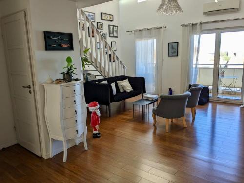 Photo de la galerie de l'établissement Grand duplex, terrasse vue mer et montagne, à Antibes