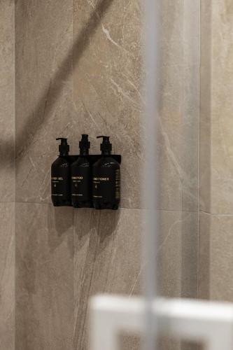 Un baño de DOM hotel