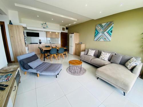 Luxury Seaview Apartment