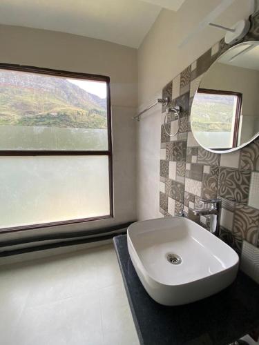 Un baño de Kyelang Times