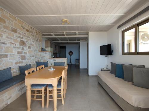 Μια τηλεόραση ή/και κέντρο ψυχαγωγίας στο Διαμερίσματα Αλεξαινα