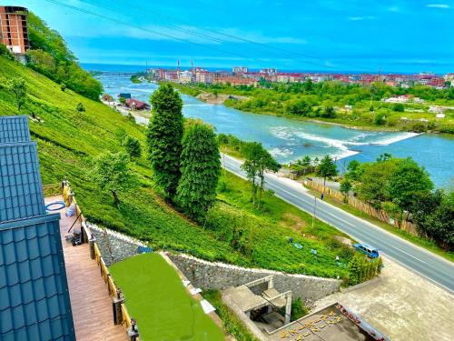 a view of a river from a building at Mirana Bungalov in Ardeşen