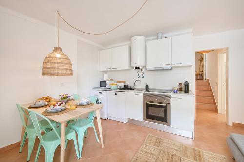 Central Stay, 10 Min to Beach, By TimeCooler