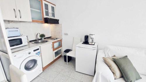 Nice studio with pool and air conditioning