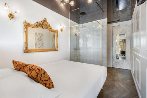 Tolérance Baroque Apartment in Cap dAgde Naturist Village