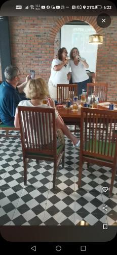 Huéspedes de Bar Ang Guesthouse