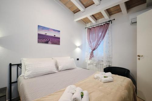 5 Cozy Pigneto Apt, Wifi & AC