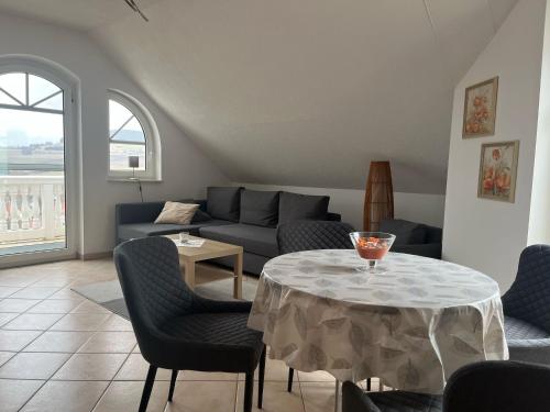 Posezení v ubytování Ferienwohnung RhönPanorama DG