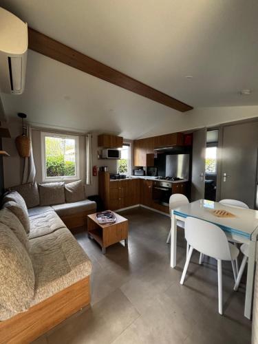 A louer mobil home 2 chambres à Siblu La Réserve à Gastes