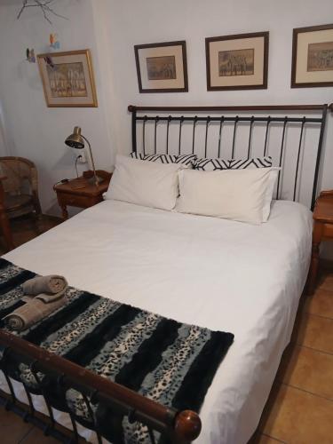 Ένα ή περισσότερα κρεβάτια σε δωμάτιο στο Guest House Oaktree fourways