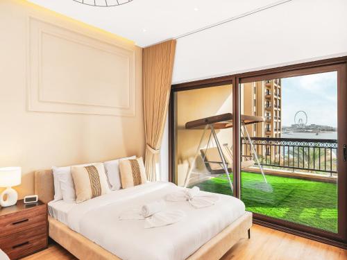 New Fairmont Residence with private beach on PalmJumeirah photo 2