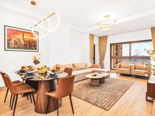 New Fairmont Residence with private beach on PalmJumeirah photo 3