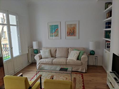 Piso reformado de Lujo de 2 dormitorios y 2 baños