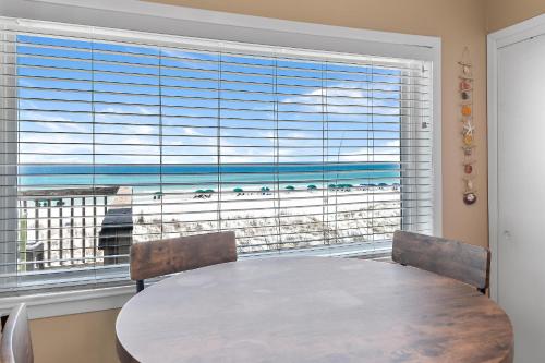 Afbeelding uit fotogalerij van Capri by the Gulf 108 - Beachy Keen Bungalow in Destin