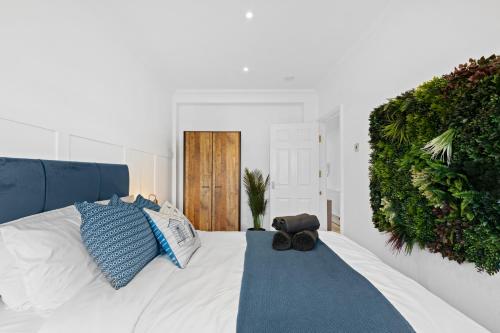 Rare Free Parking 2 Bed Central Apartment photo 24