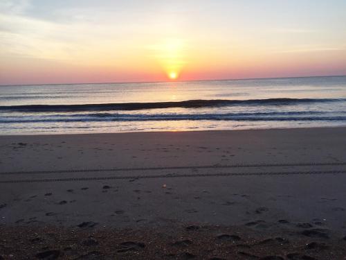 Gallery image of The Sandy Edge - OBX in Kitty Hawk