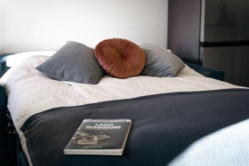 Postel nebo postele na pokoji v ubytování Belvedere 237B Lakeview Luxury Apartment