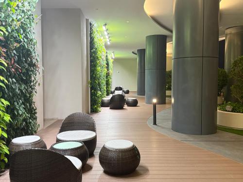 Ruang duduk di Eaton Residences KLCC By Armanee