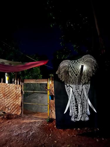 Gambar di galeri bagi Tentopia di Auroville