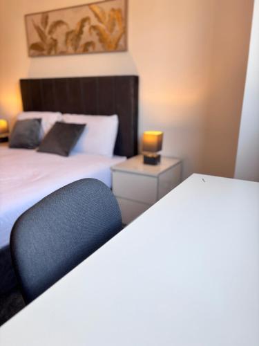 Luxury 5BR Stay With City Access photo 110