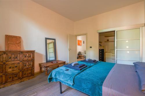 CUTE FLORENCE HOUSE