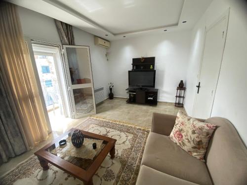 Posezení v ubytování City Apartment Rades Tunis free Wifi