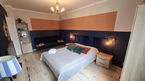 Posteľ alebo postele v izbe v ubytovaní Lake Room Ełk