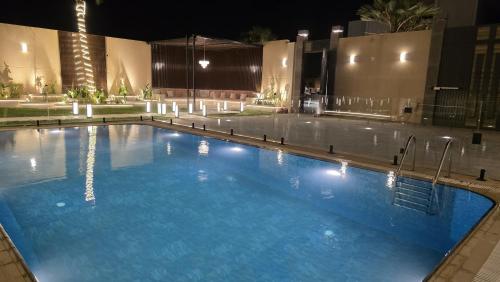 Swimmingpoolen hos eller tæt på Luxurious villa