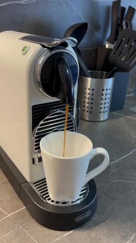 Παροχές για τσάι/καφέ στο Luxury Sedda Bed, Nespresso, Netflix