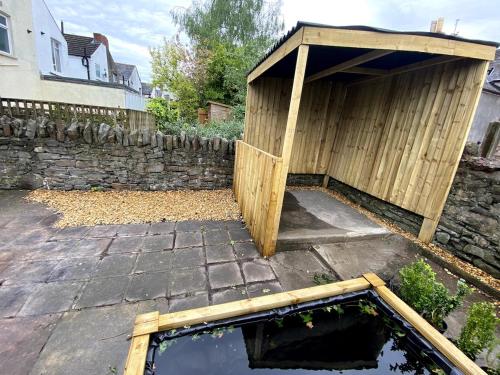 Imagem da galeria de Cardiff Central Home Sleeps 11 em Cardiff