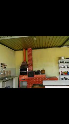 Dapur atau dapur kecil di Chácara dos Sonhos