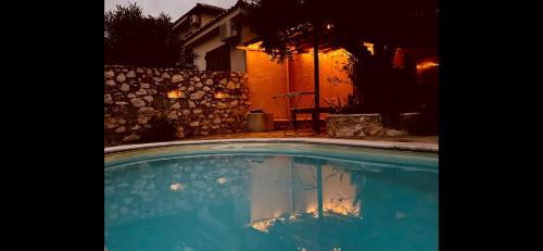 Hikers Studio Trail 5 and 6