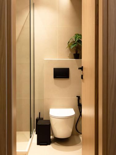 Ένα μπάνιο στο Ariadne Suites