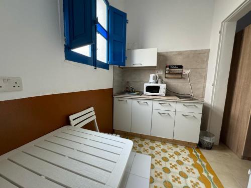 Dapur atau dapur kecil di CozyNest B&B - Cettina