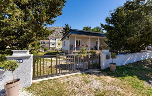 2 Bedroom Beautiful Home In Starigrad
