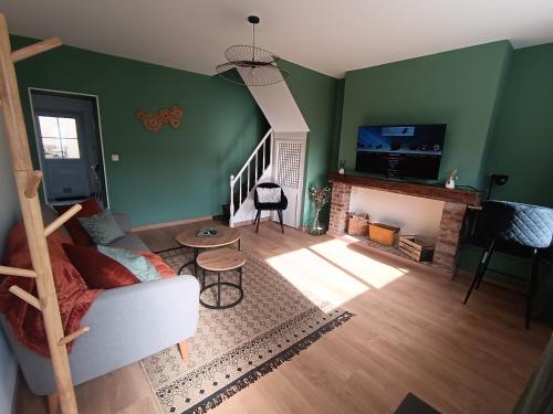 L'Ondine, single-family home