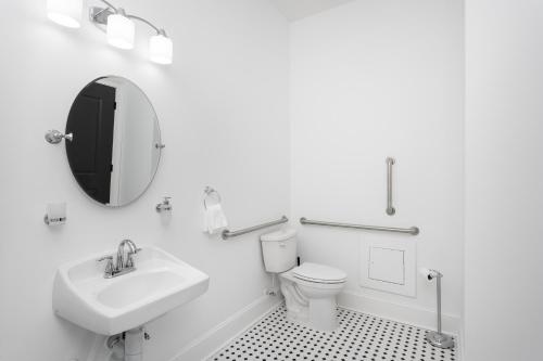 Ein Badezimmer in der Unterkunft The Harriss
