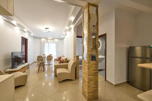 K&H Apartment