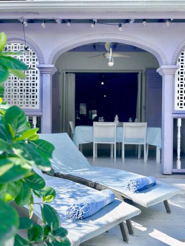 Kazamwen, maison à Orient bay 2 chambres, piscine résidence et plage à 2 minutesにあるシーティングエリア