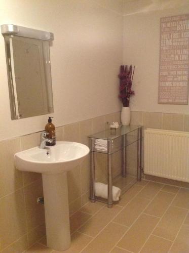 Salle de bains dans l'établissement The Guest Wing