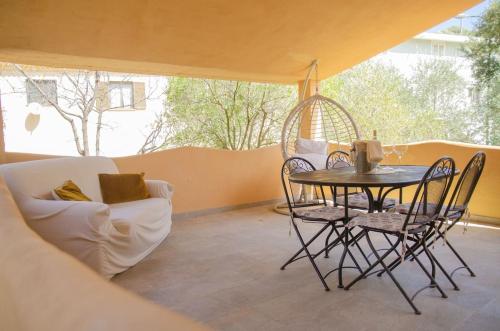 Posezení v ubytování Oasi di Pace con Terrazzo - 5min Spiaggia Budoni