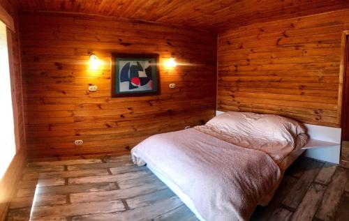 Postel nebo postele na pokoji v ubytování Bellísima casa en La Aurora