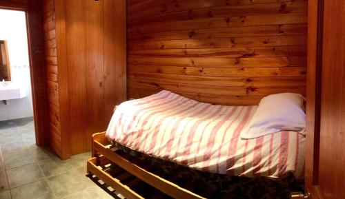 Postel nebo postele na pokoji v ubytování Bellísima casa en La Aurora
