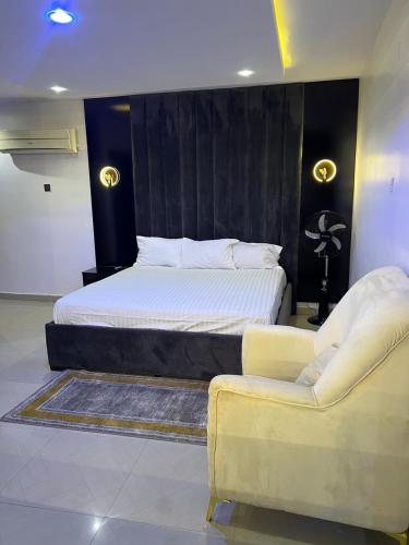 アブジャにあるEvelynmoore luxury homeのギャラリーの写真