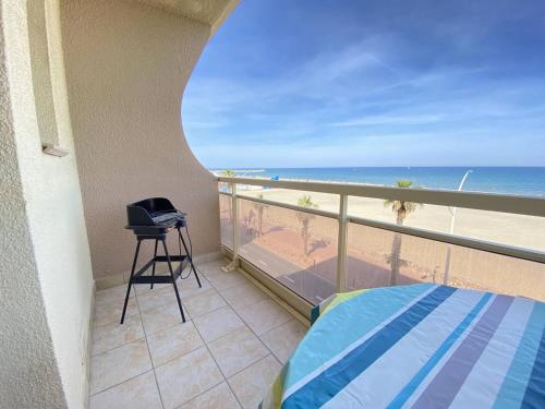 Grand 2 pièces avec terrasse face à la mer à Canet-en-Roussillon